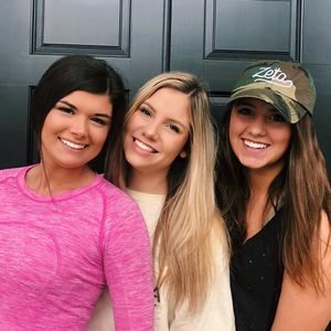 Meet your Posher, Macy